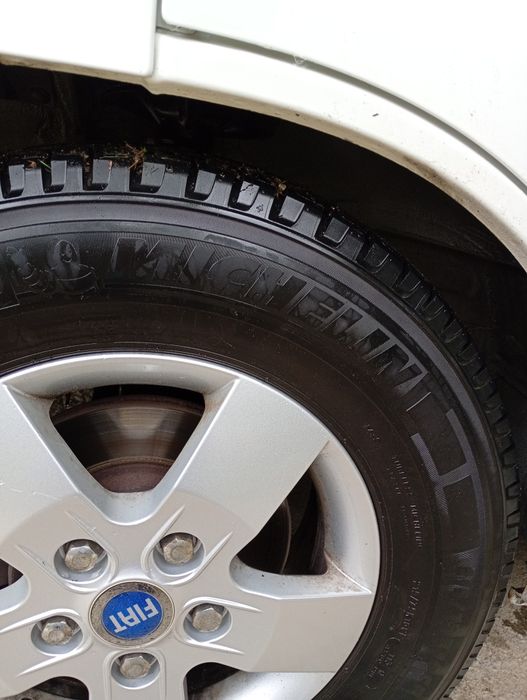 215 75 R16 CP anvelope allseasons duba, camper, Michelin Agilis Camping
