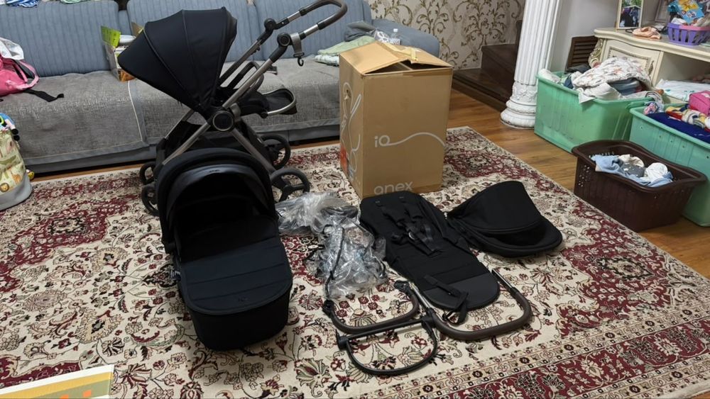 продам коляску anex