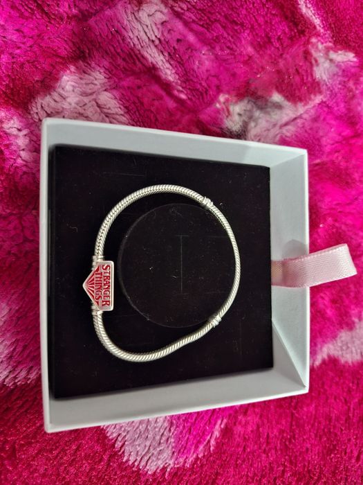 Браслет pandora stranger things