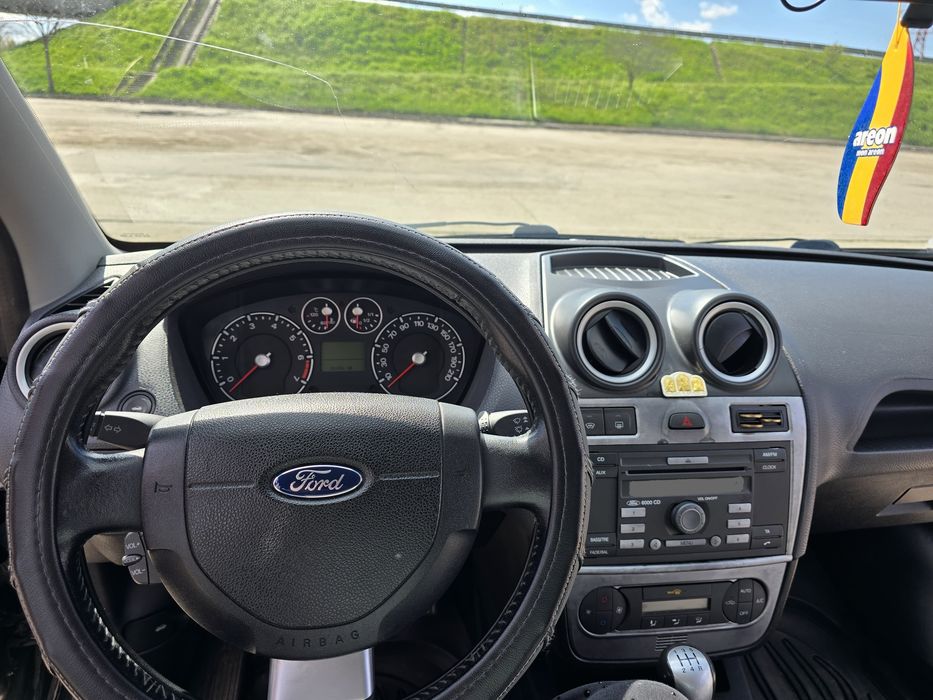 Ford Fiesta- bine întreținută