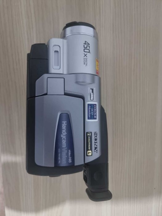 Sony Handycam Vision CCD-TRV49E (формат Hi8)