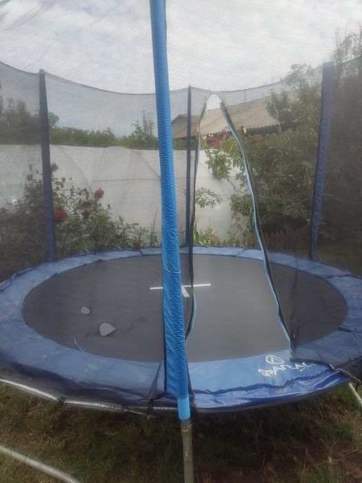 батут с предпазна мрежа