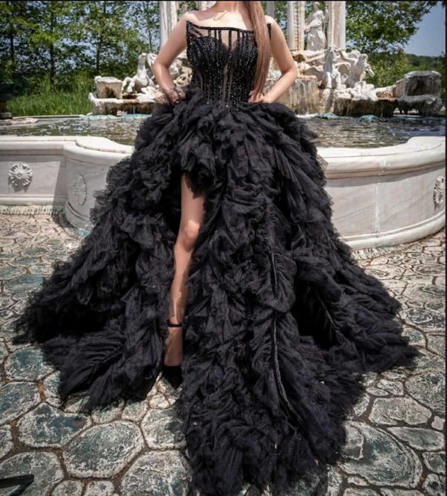 Бални рокли Стоян Радичев черна и розова