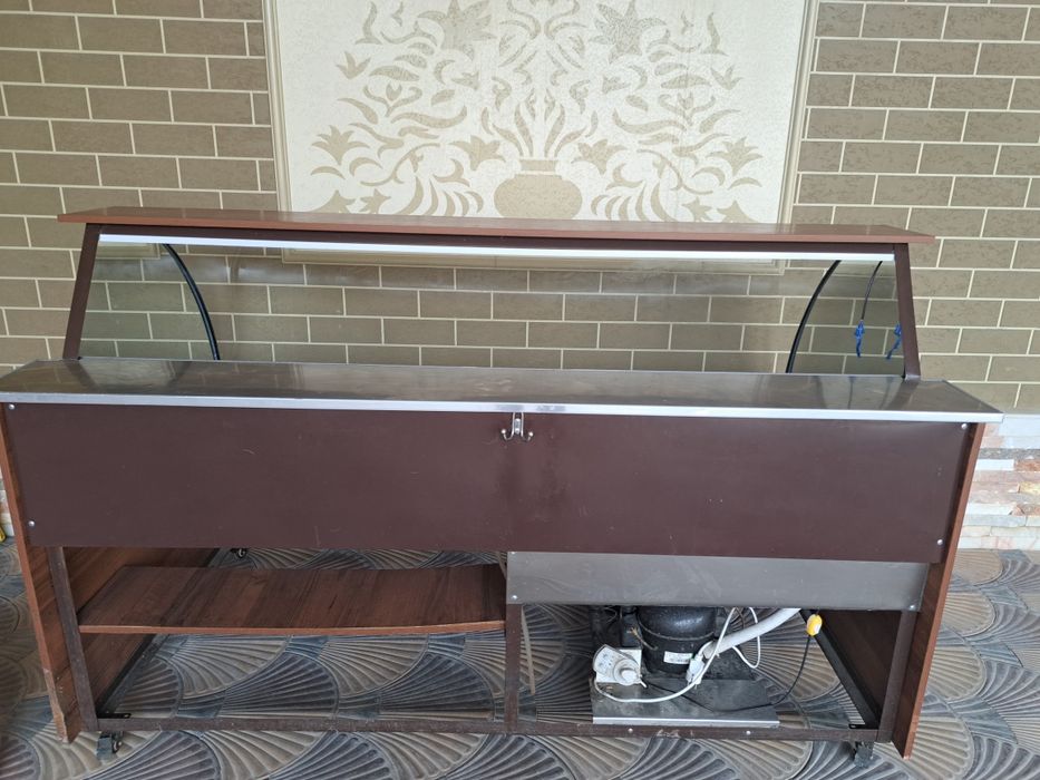 Витрина Холодильник