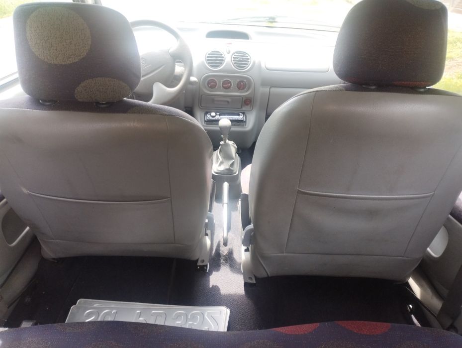 Vand Renault Twingo unu de 1,2 benzina, 16 valve din 2001, cutie manuala