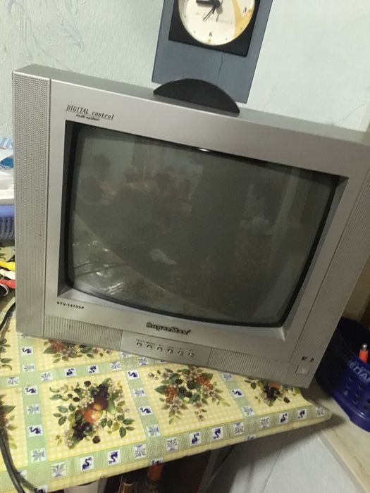 Продается телевизор