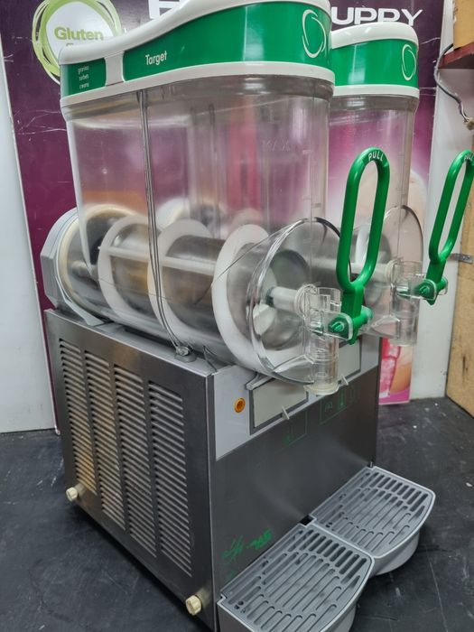 Aparat pentru suc Granita (suc cu fulgii de ghiață)Bras,