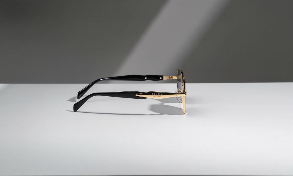 Оригинални Слънчеви очила Prada