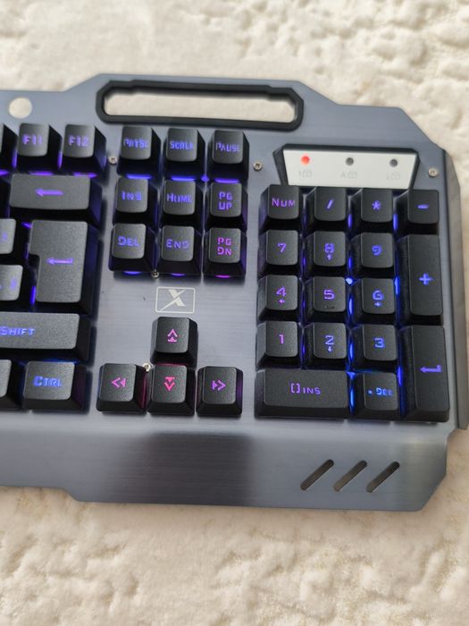 Tastatura mecanica si mause gaming