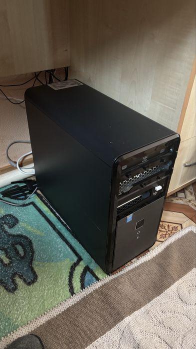 компьютер игровойсо всей парфюмерией