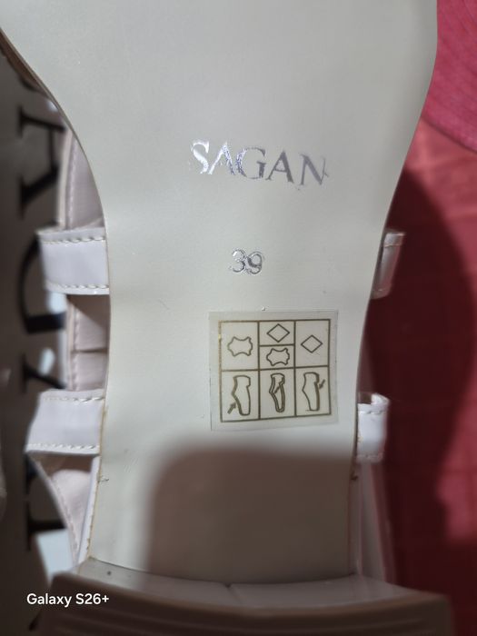 Sandale noi Sagan din piele naturală lăcuită