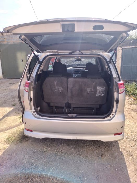 Тоиота эстима 2009