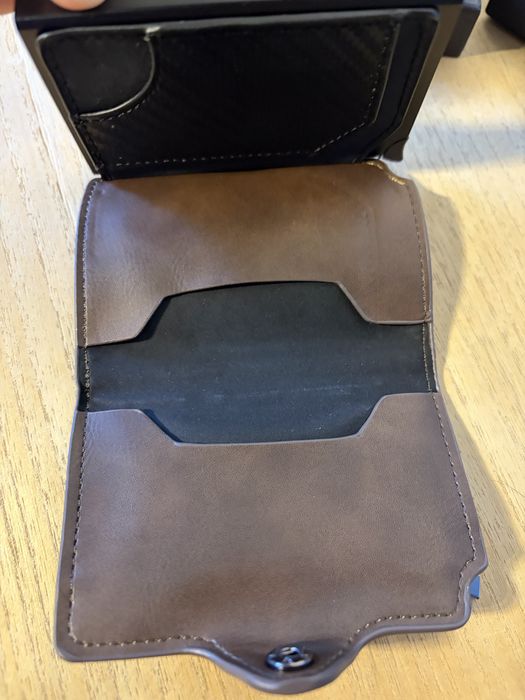 Portofel Slim BEWMER (Protecție RFID & Carbon)