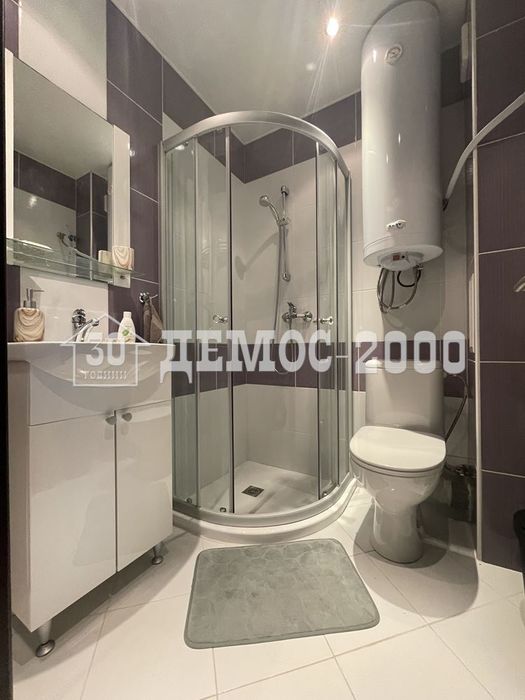 Двустаен обзаведен апартамент с паркомясто до ВИНС