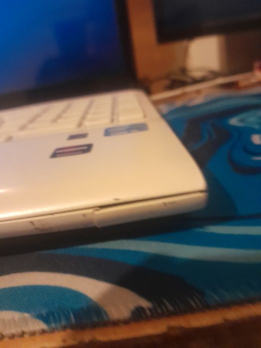 Laptop sony vaio sve1511v1ew