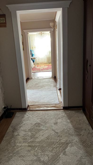 Продам пятикомнатную квартиру
