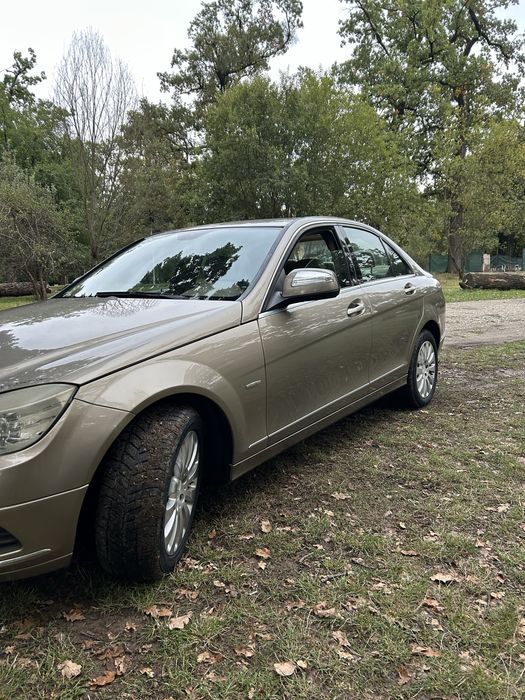 Vand Mercedes C220