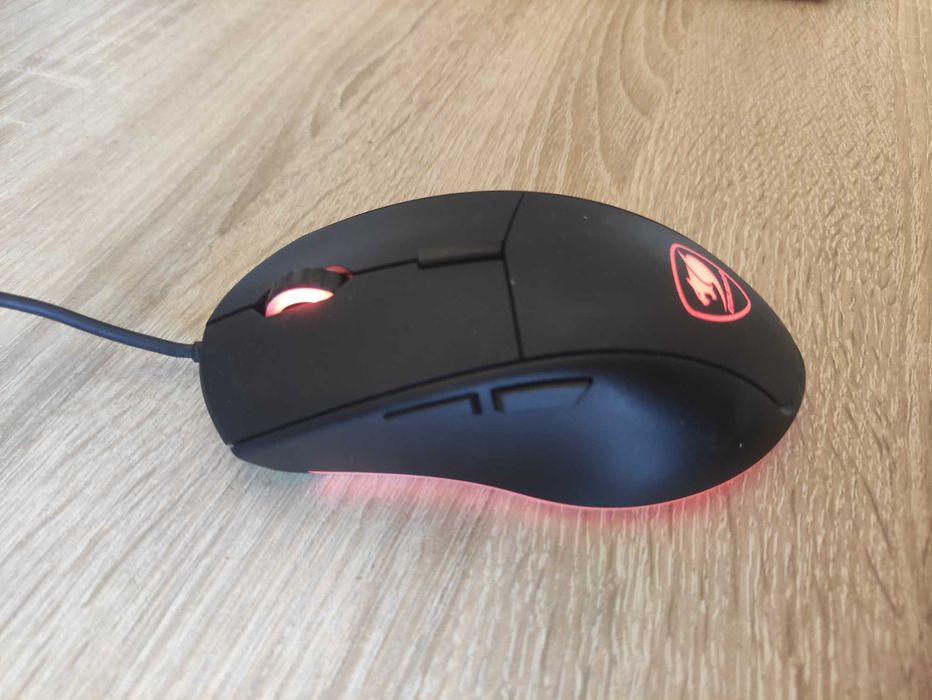 Мишка геймърска свети в оранжево