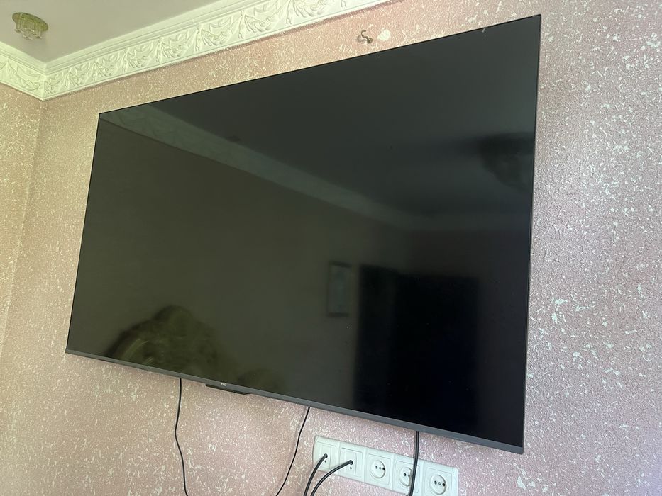 Телевизор на запчасти TCL 65