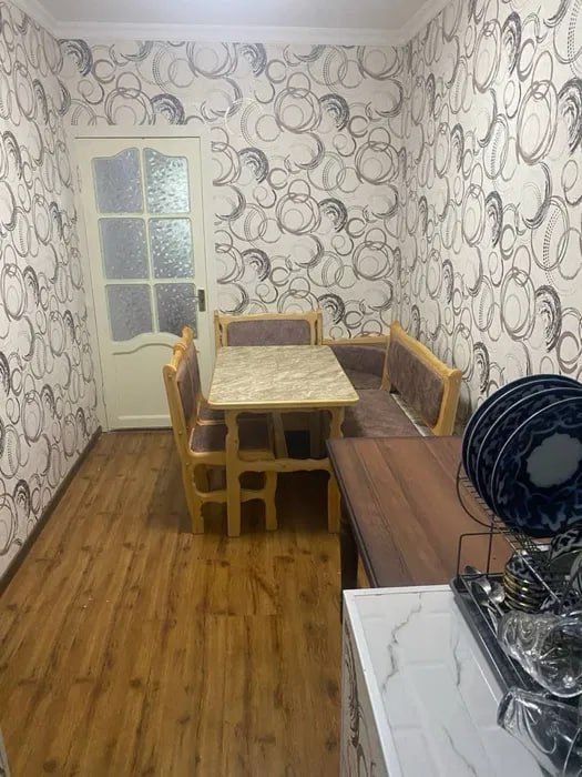 продается чиланзар 8 квартал 3/4/4