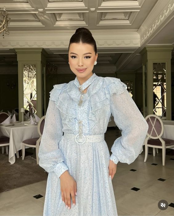 Продам новое платье