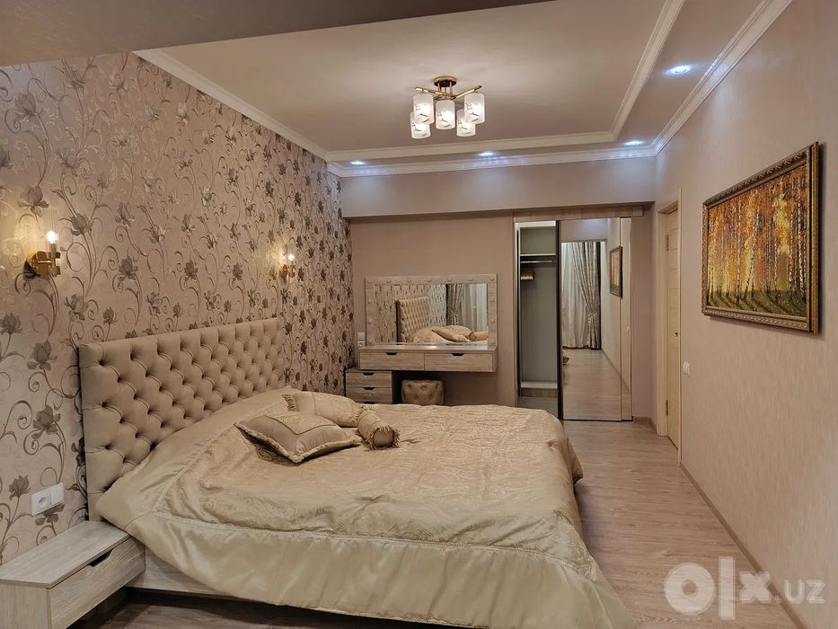 Сдаётся 2-комн метро Космонавтов, Цум, 70 м²