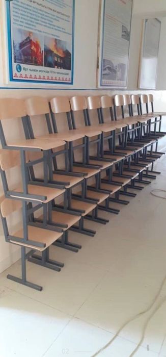 Школьные парты для учеников