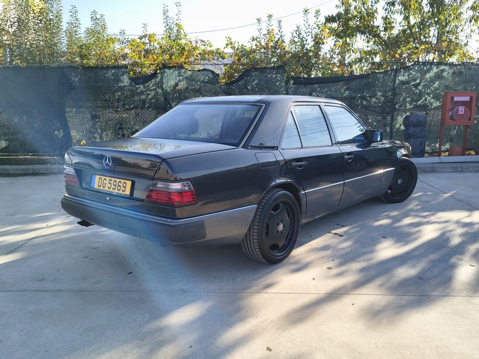 MERCEDES-BENZ E-Class 1992 — imagine 4