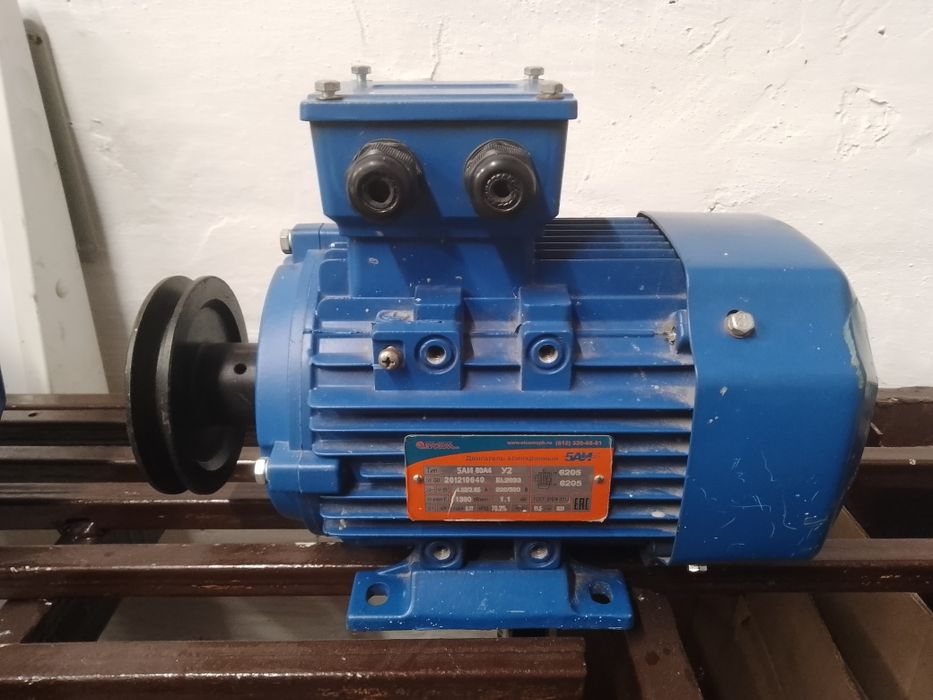 Продам электродвигатели