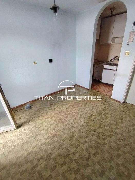 Продава се Тристаен апартамент в Бургас, Братя Миладинови - 92 кв.м за 1957 €/кв.м - Снимка #1