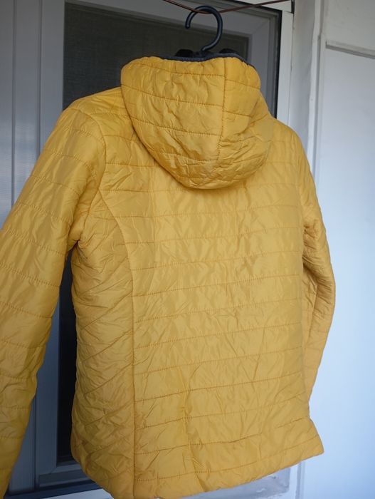 Geaca galbena Stradivarius Xs/34