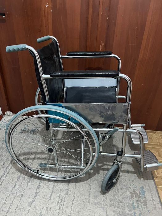 Инвалидная коляска