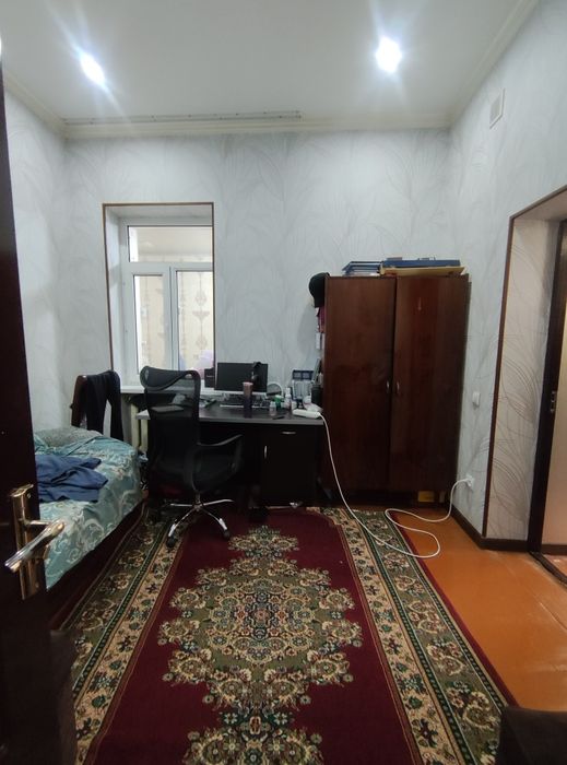 Продаётся дом 6 ком 3 сот Мирабадский район  Азербайджанский центр