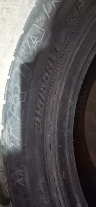 Продаю резину 2 болона зима