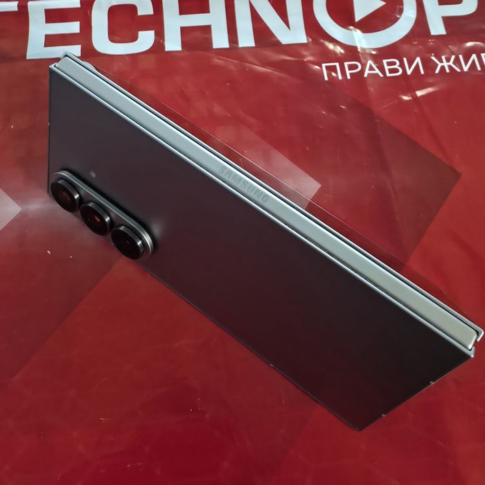 КАТО НОВ 256GB Samsung Fold 7 Гаранция Технополис 2027 Silver | Сив