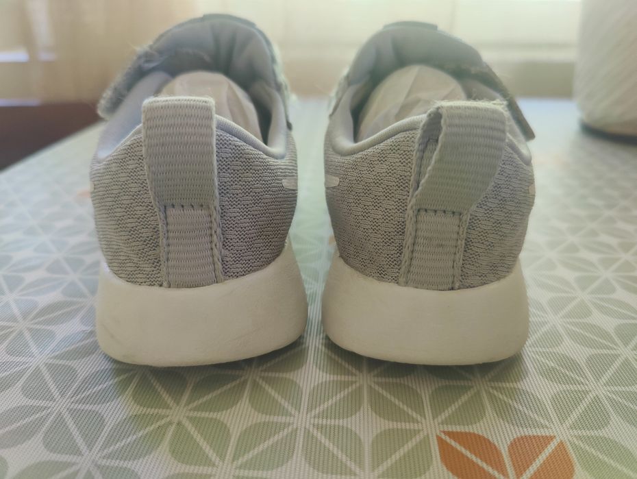 Детские кроссовки Nike, размер 10c