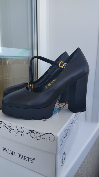 Продам обувь осеннюю