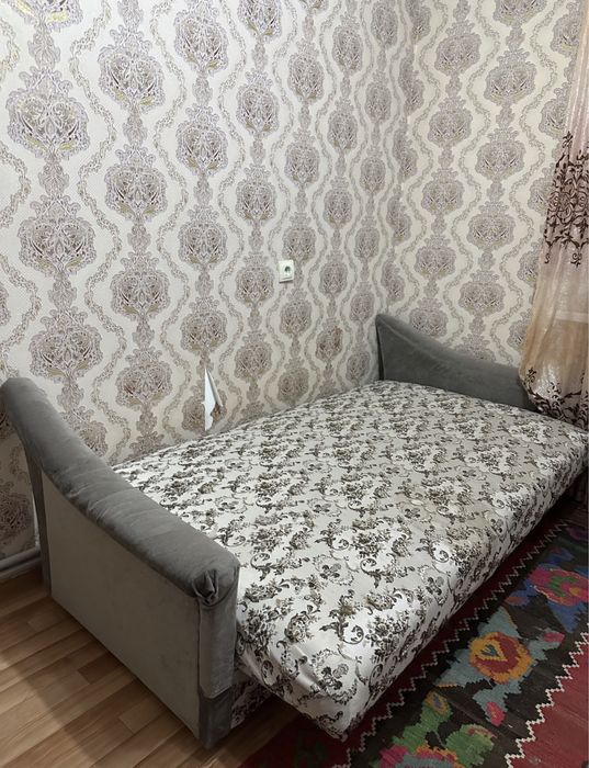 Диван в хорошем состоянии