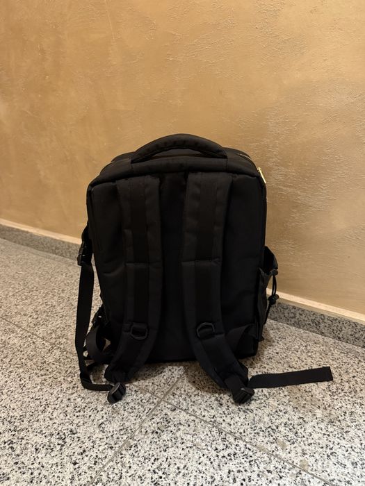 Черна бръснарска раница