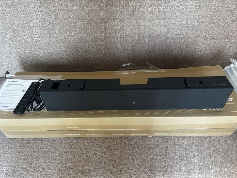 Soundbar Samsung HW-B400F