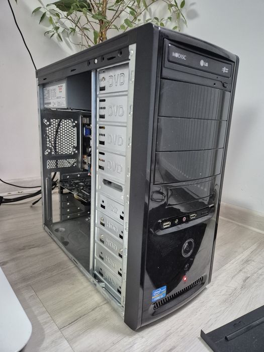 Desktop i5-3570, 16gb ram, 750Ti