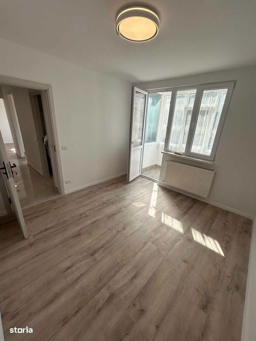 De vanzare apartament cu 2 camere, etajul 2, renovat, zona Roman Voda