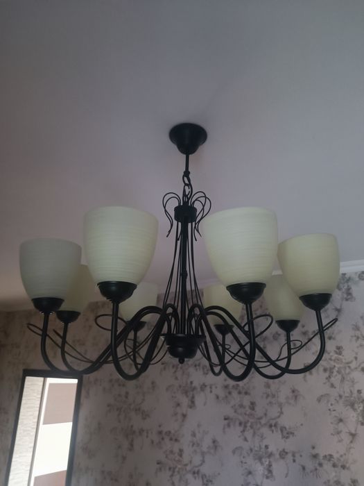 Продам люстру б/у