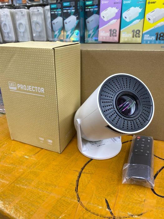 Проектор новый 25690