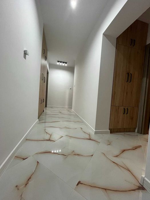 Продава се Тристаен апартамент в Варна, Лятно кино Тракия - 93 кв.м за 2312 €/кв.м - Снимка #11