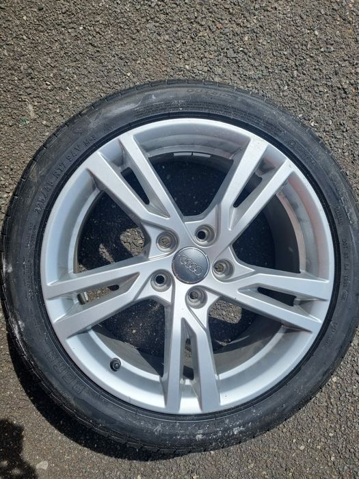 Roata originala Audi A3 8V 17 toli