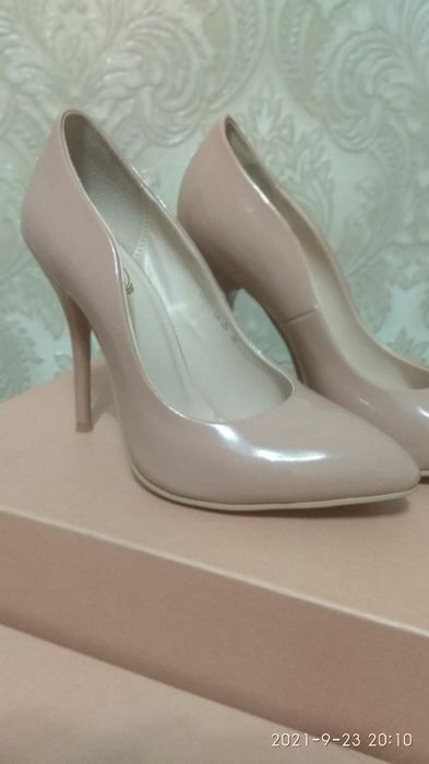 Туфли женские, кожаные, размер 36, б/у