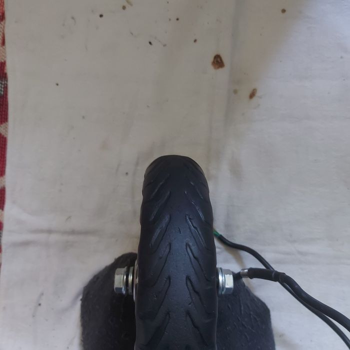 Motor electric 350w cu cauciuc plin 8,5 ingi.