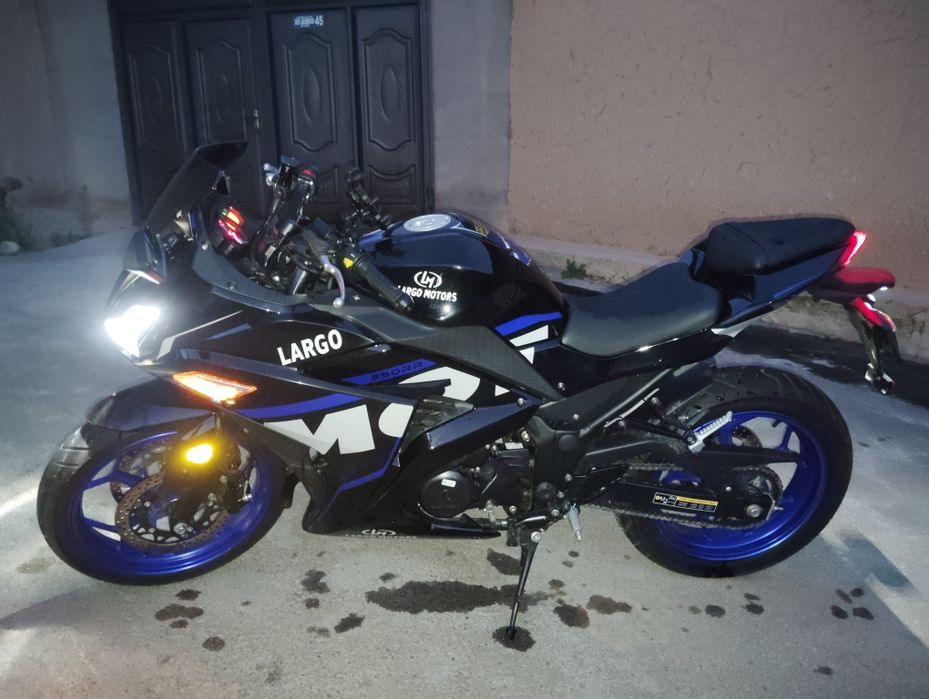 Mototsikl Sport Bayk