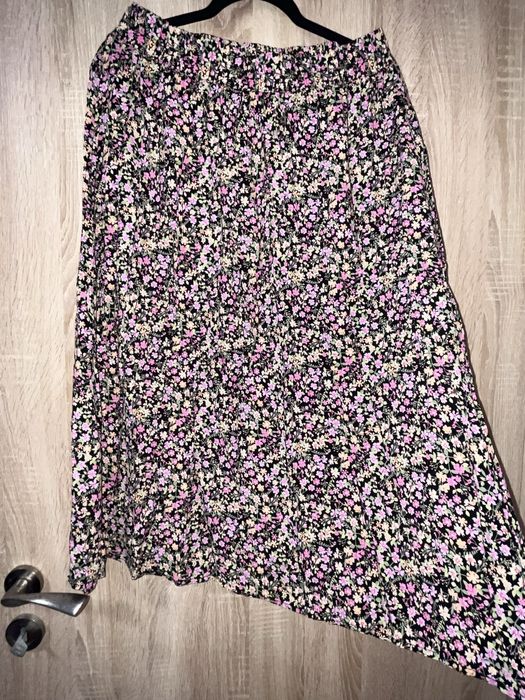 Дамски поли различни модели и цветове